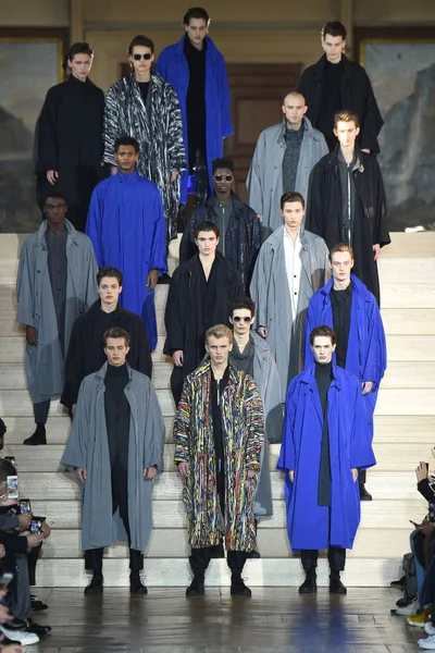 Look 40